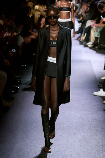 Look 59